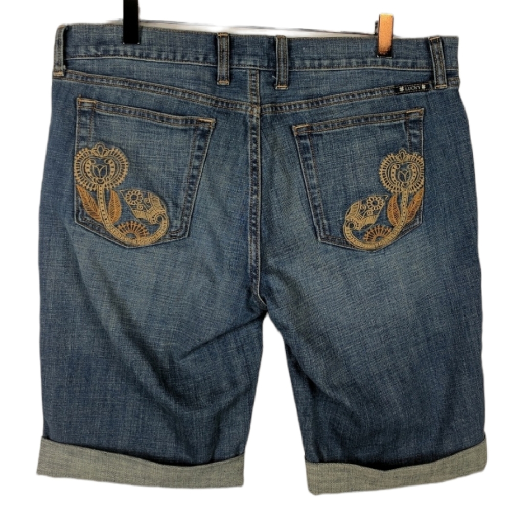 Lucky | Abbey Bermuda embroidered shorts 10